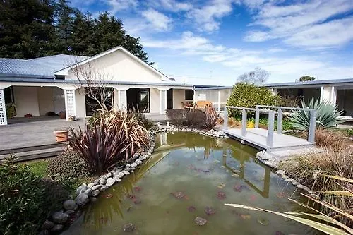 Bed and Breakfast Water Lily Garden Крайстчёрч Отель типа 